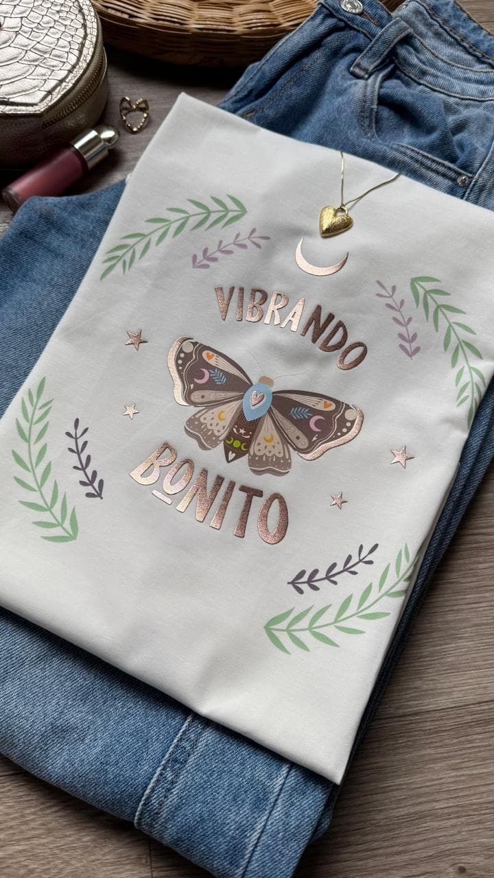 Vibrando bonito dorado